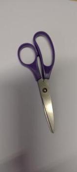 Schere 13 cm lila