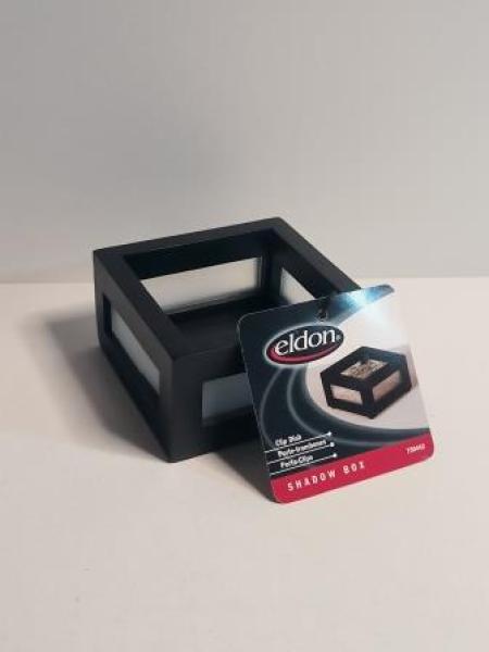 Briefklammerspender mit schwarzen Briefklammern