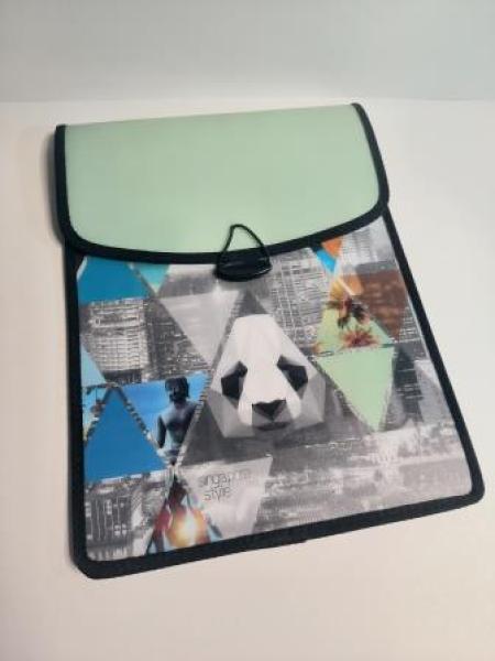 Brunnen 1041634352 Heftbox (für A4, transparent, mit Gummizug, Motiv Town)