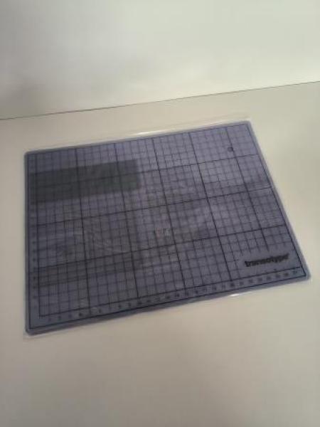 Schneidematte 30 x 22 cm, transparent, selbstheilende Unterlage mit feinem Raster