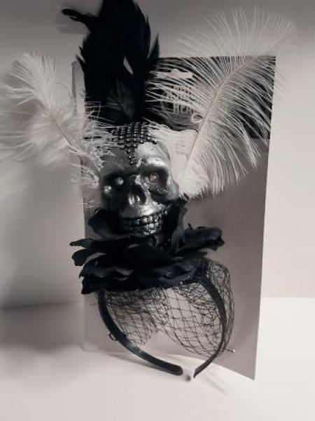 Auslauf2021-Haarreif Totenkopf