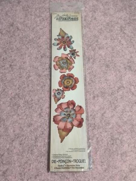 Stanzschablone Sizzix Sizzlits Stanzplatte, dekorativ Tattered Flower Garland von Tim Holtz, Mehrfarbig