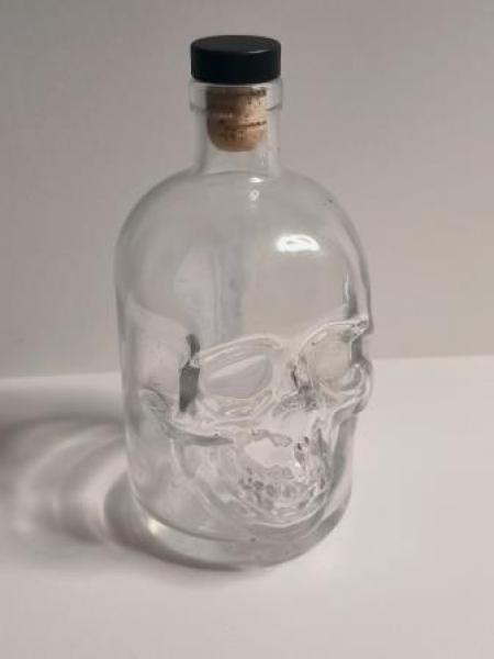 Totenkopf Flasche Skull 0,5 L  Piraten Schädel