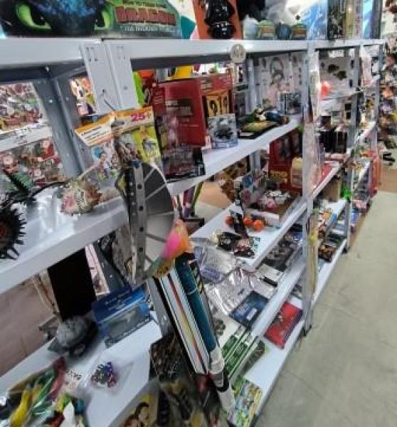 Metallregal 84er weiss Traglast pro Boden: 40 kg leer