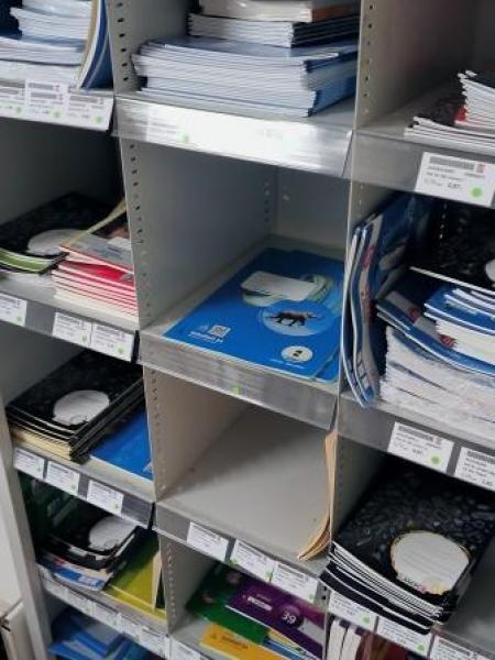 Büro Fächerregal grau aus Stahl C+P mit 21 Fächern  leer