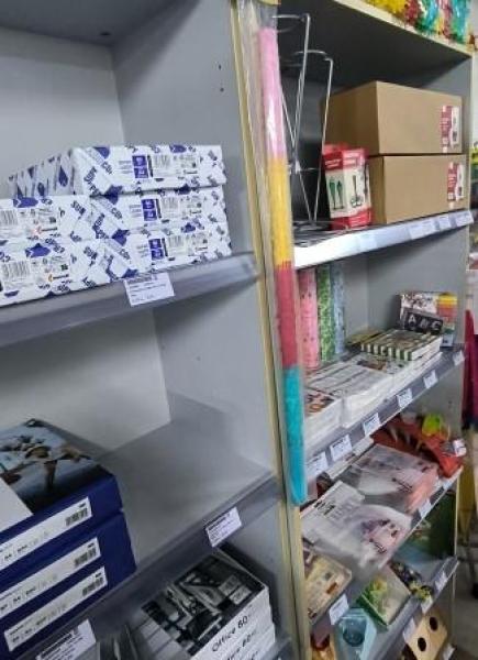 Aktenregal 4 Fächer grau leer